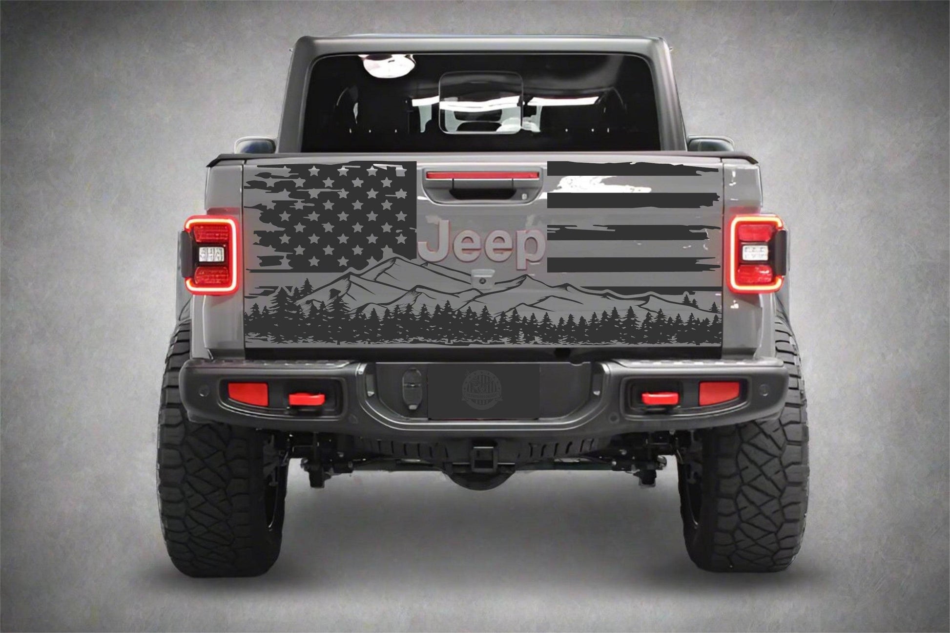 Mountain_Silhouette_American_Flag_Jeep_Gladiator_Decal