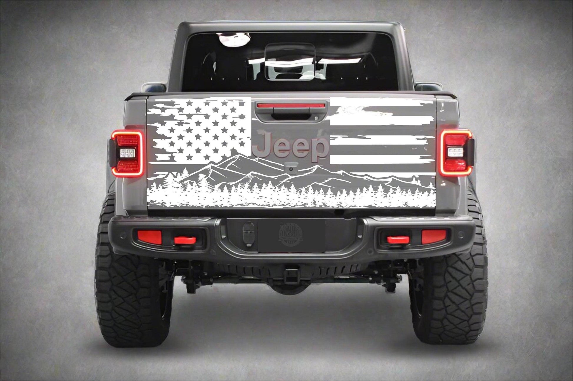 Mountain_Silhouette_American_Flag_Jeep_Gladiator_Decal