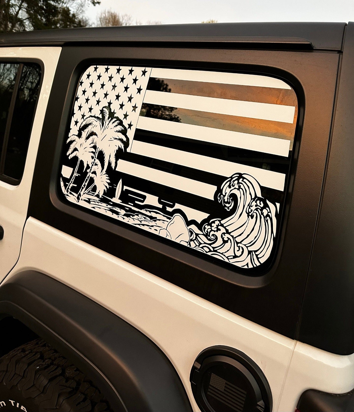 Distressed American Flag Beach Silhouette Decals for Jeep Wrangler JL, JK (4-Door/2-Door) Rear Side Windows
